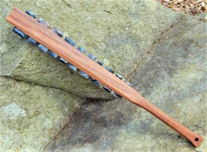 kiem-macuahuitl Macuahuitl