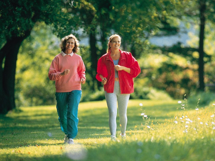 Chỉ cần cuộc dạo bộ ngắn ngoài trời mỗi ngày cũng phát huy tác dụng cải thiện trạng thái tình cảm. Chỉ cần cuộc dạo bộ ngắn ngoài trời mỗi ngày cũng phát huy tác dụng cải thiện trạng thái tình cảm.