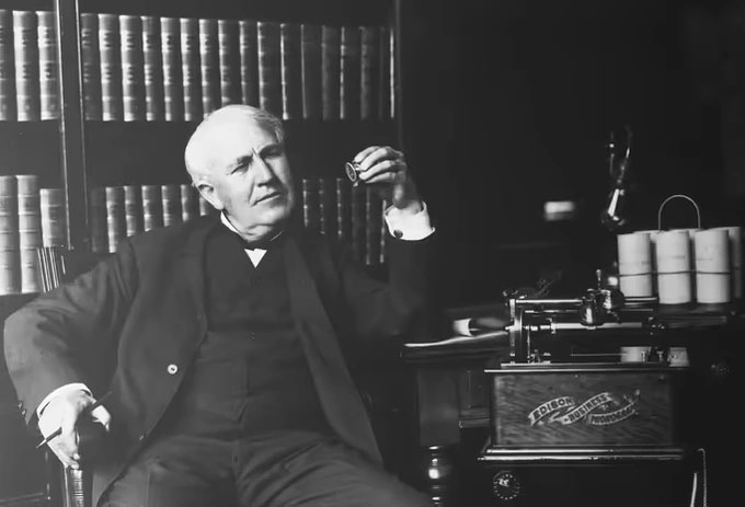 thomas-edison-3 Máy quay đĩa của Thomas Edison.