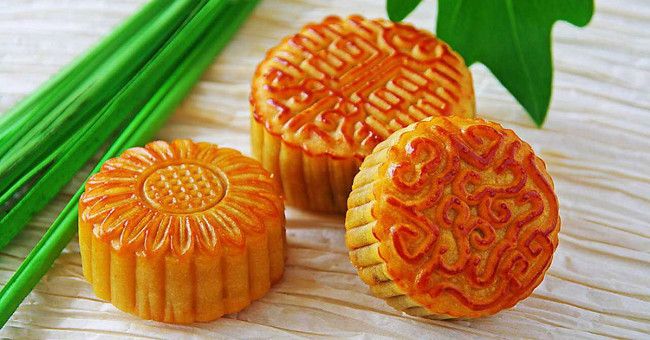 Chọn mua bánh Trung thu an toàn: những kiểm tra thiết thực trước khi thanh toán