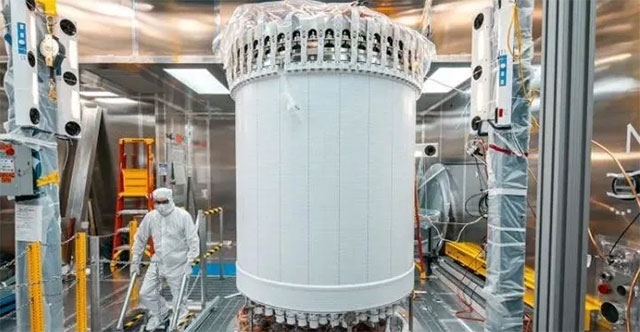 Khám Phá Những Giai Thoại Mới Về Vật Chất Tối Qua Máy Dò LUX-ZEPLIN